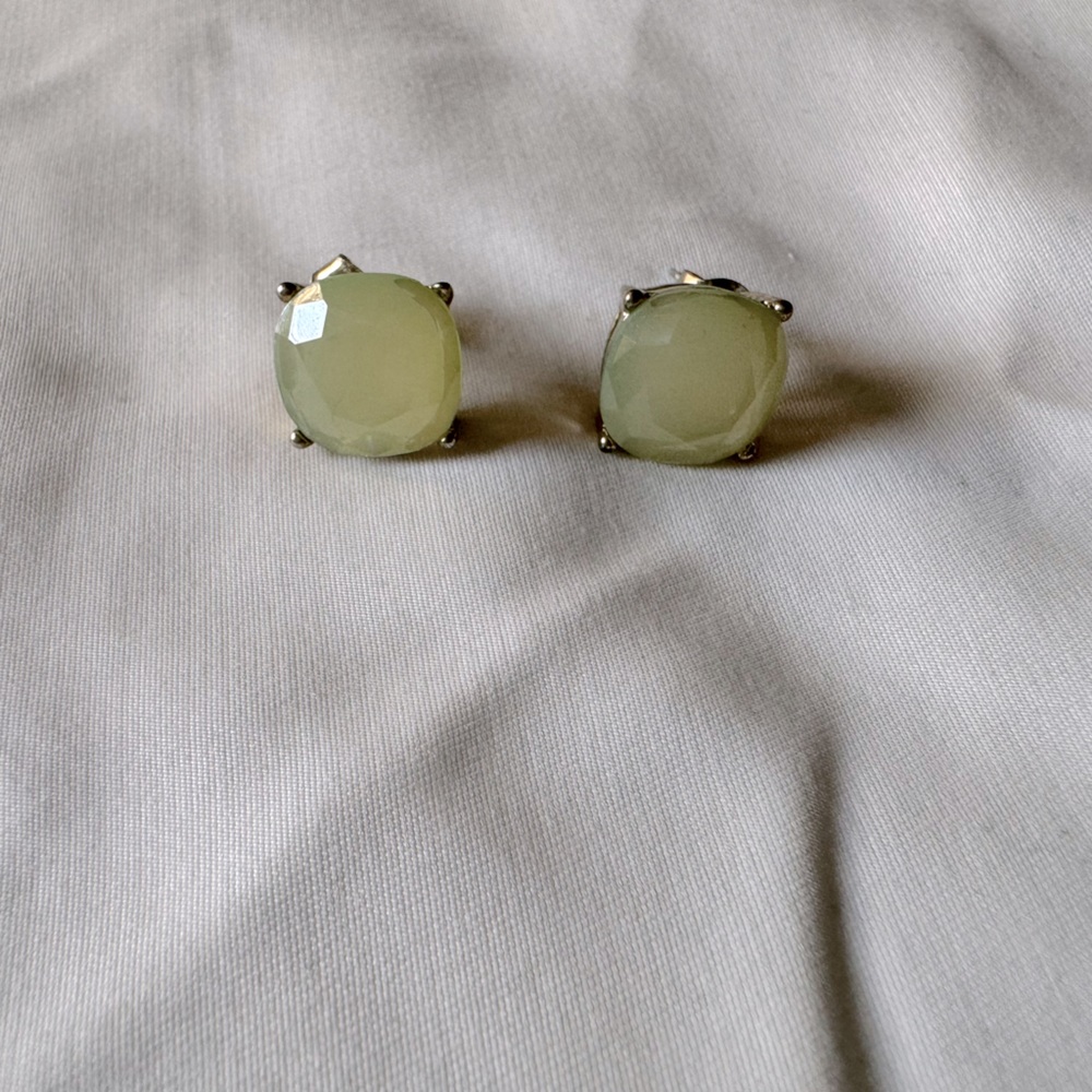 Women’s Stud Earrings